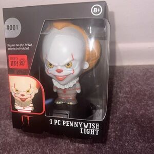 Pennywise IT Horror Movie 5" Light Up Figure #001